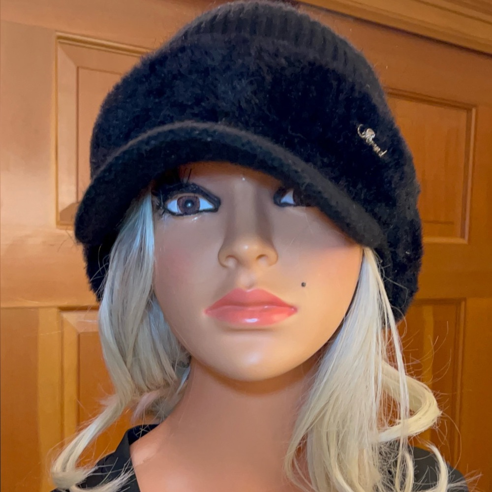 Elegant Furry Knitted Baseball Hat with Earflaps